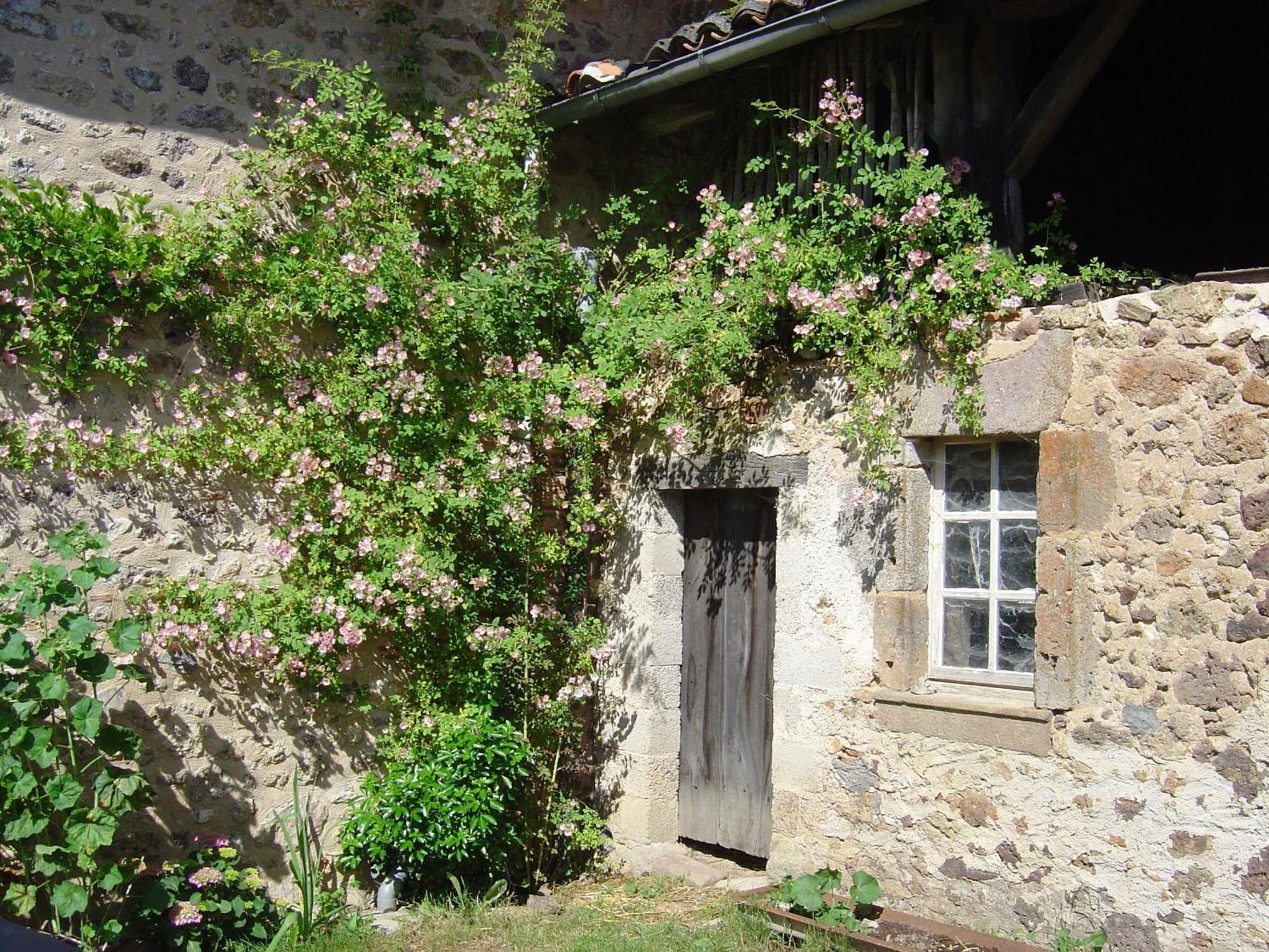 Les Trois Chenes Bed & Breakfast Videix Dış mekan fotoğraf