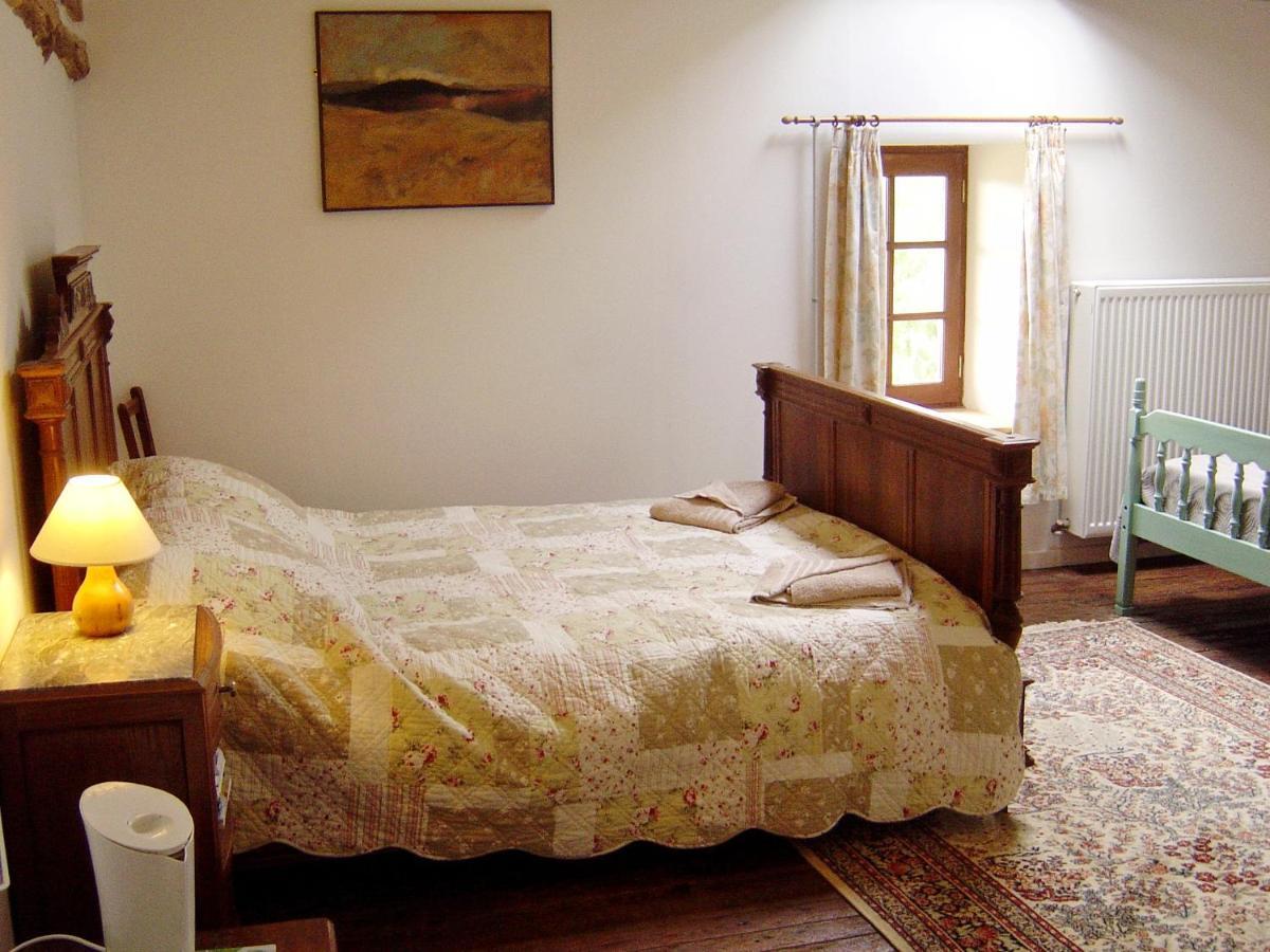 Les Trois Chenes Bed & Breakfast Videix Oda fotoğraf
